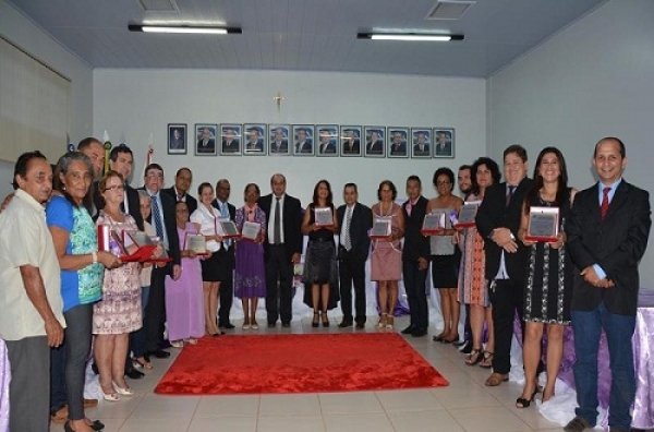Cerimônia na Câmara Municipal marca homenagens às mulheres de Aripuanã