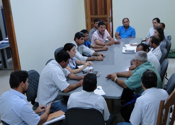 PCCS é debatido em reunião entre Câmara de Vereadores, SISPUMA e Prefeitura Municipal