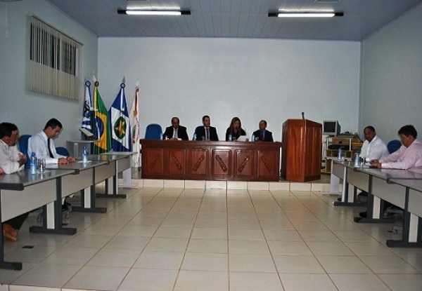 Câmara aprova projeto que autoriza implantação do Polo da UAB em Aripuanã